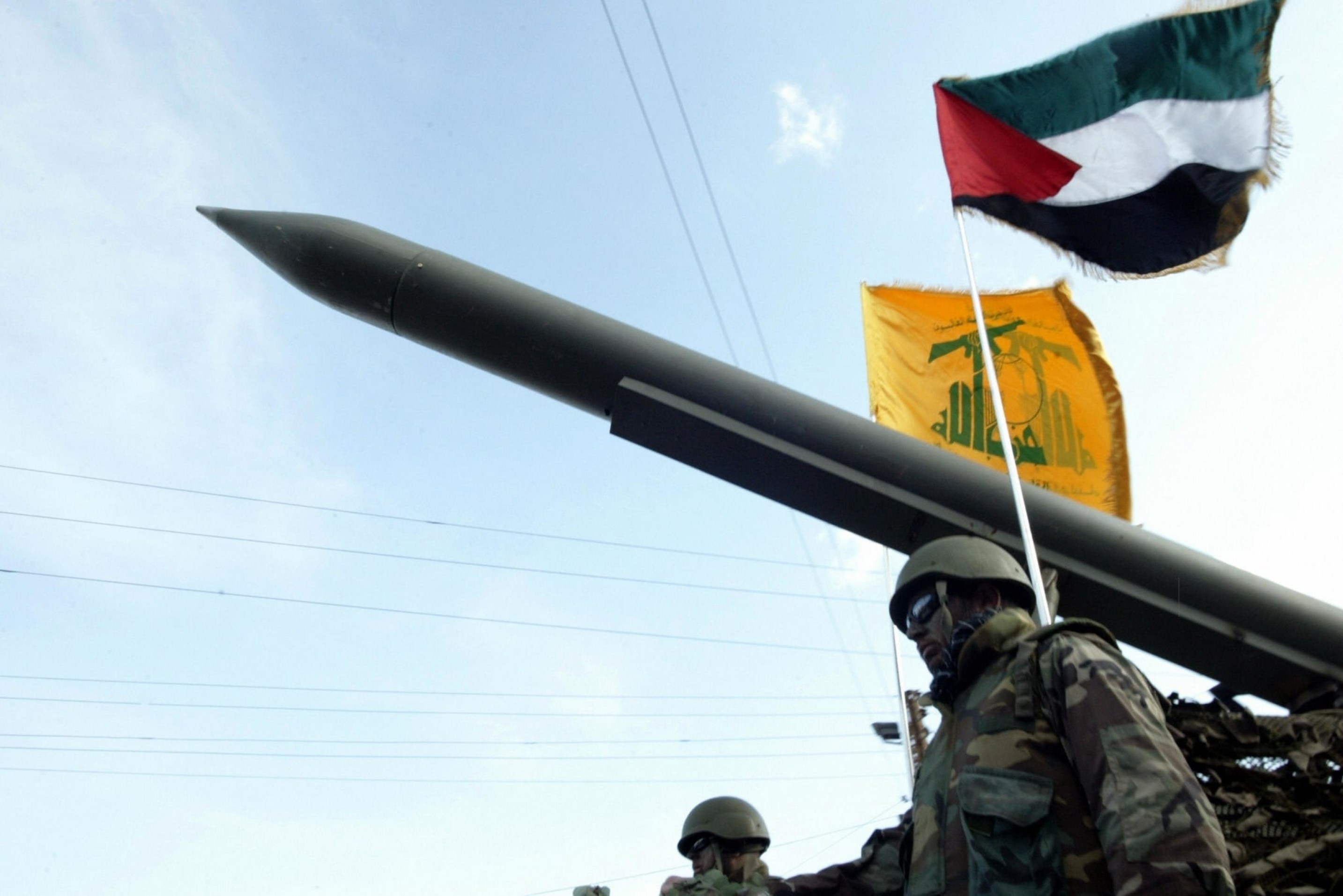 以军击落哈马斯无人机画面曝光，以色列媒体直指伊朗是幕后黑手|以色列媒体|无人机|以色列_新浪新闻