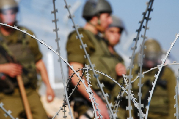 "إسرائيل" تلاحق الفلسطينيين أمواتاً