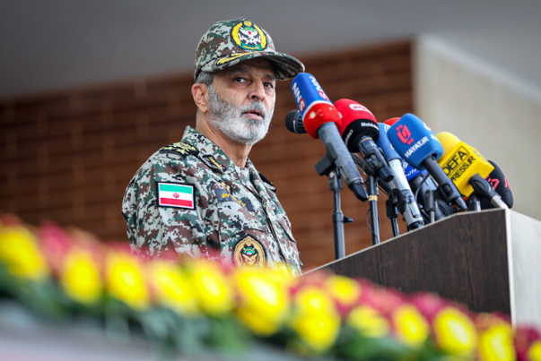 سرلشکر موسوی: تقویت دفاع در سرتاسر مرزهای میهن اسلامی مأموریت اصلی ارتش است