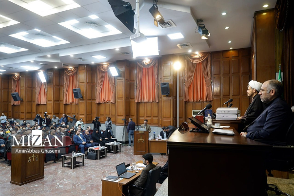 اولین دادگاه رسیدگی به اتهامات گروهک تروریستی منافقین برگزار شد/ حضور 5 وکیل تسخیری در دادگاه