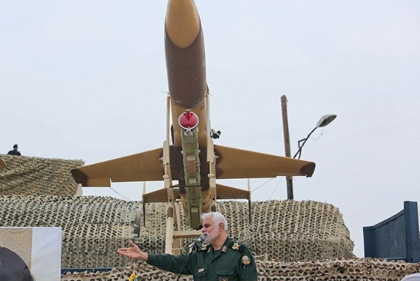 מל"טים "קאראר" חמושים בטיל אוויר-אוויר מצטרפים לצי הצבאי האיראני