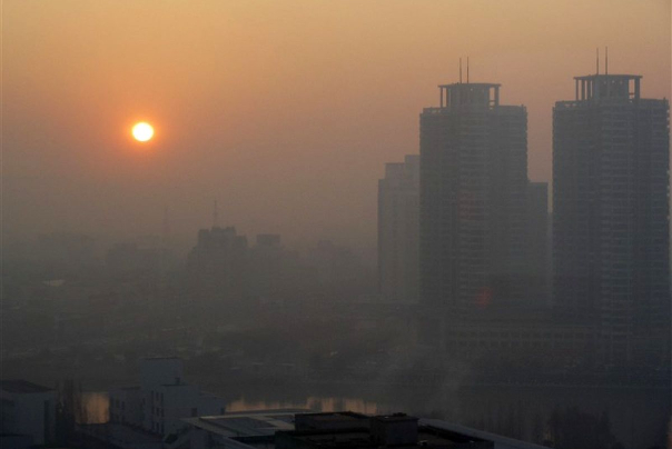 تهران در وضعیت قرمز؛ تصمیم کمیته اضطرار آلودگی هوای پایتخت چه خواهد بود؟