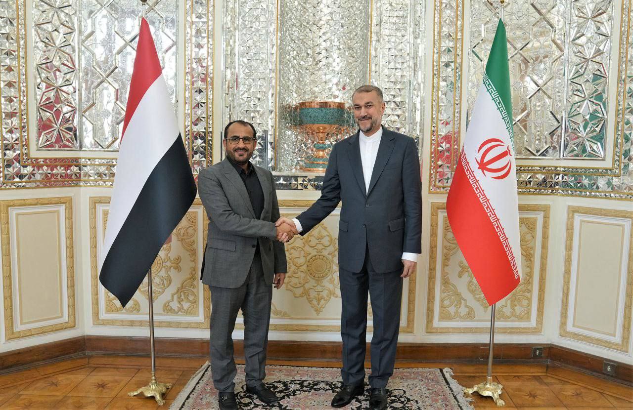 Mohammad Abdul-Salam, the spokesman and head of the negotiating team of the National Salvation Government of Yemen, met Iran's FM
