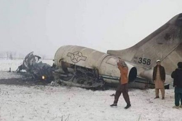 چهار نفر از 6 سرنشین هواپیمای حادثه دیده در افغانستان نجات یافتند