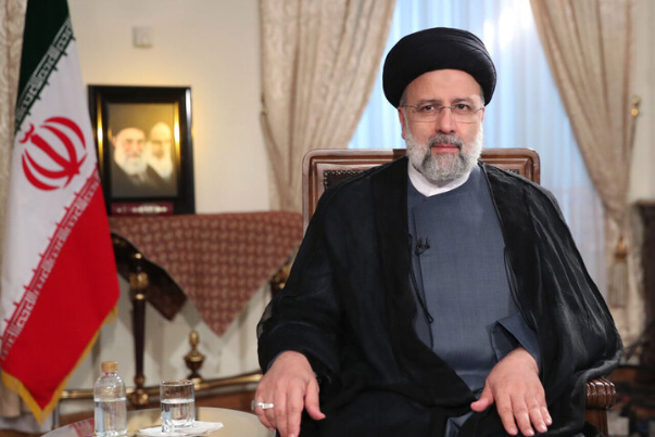 السيد رئيسي يدعو الشعب الايراني لخلق ملحمة في مسيرات ذكرى انتصار الثورة
