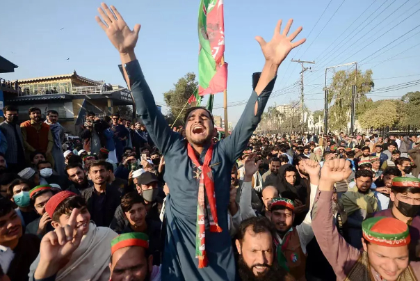 اکثریت نسبی مجلس پاکستان در دست کاندیداهای هوادار عمران خان