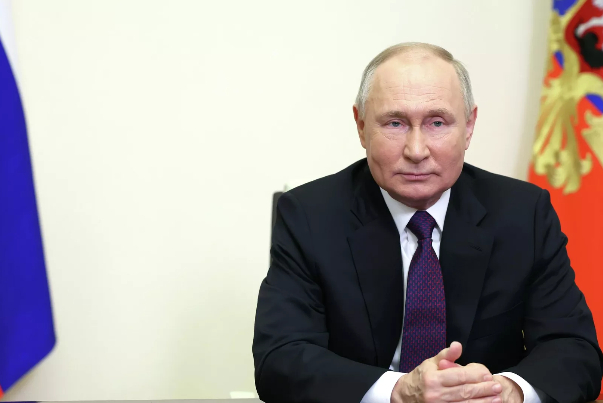 Путин поздравил российских военных с освобождением Авдеевки