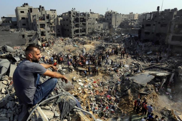 في يومه الـ'143' للعدوان.. الاحتلال يواصل قصف ارجاء متفرقة لغزة