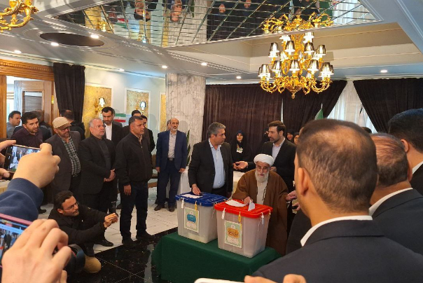 بدء انتخابات مجلس الشورى الاسلامي ومجلس خبراء القيادة في انحاء ايران