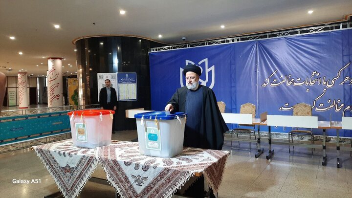 Winner of election field is Iranian nation: Raisi