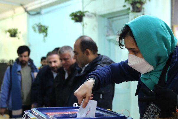كيف سارت إنتخابات مجلسي الشورى وخبراء القيادة في ايران؟
