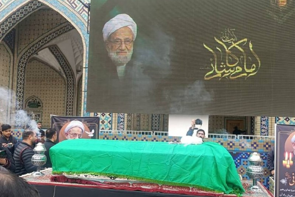 پیکر آیت الله امامی کاشانی در مشهد به خاک سپره شد