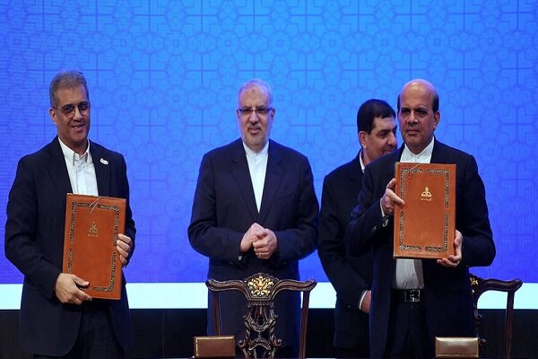 Iran biggest oil contracts in decades inked in VP presence