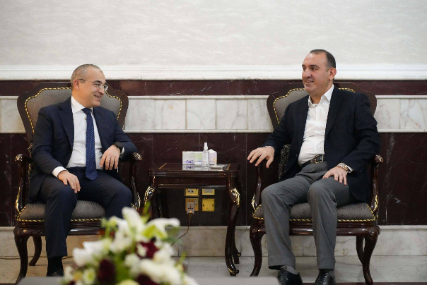 رئيس كتلة دولة القانون النيابية يستقبل وزير الاقتصاد الأذري