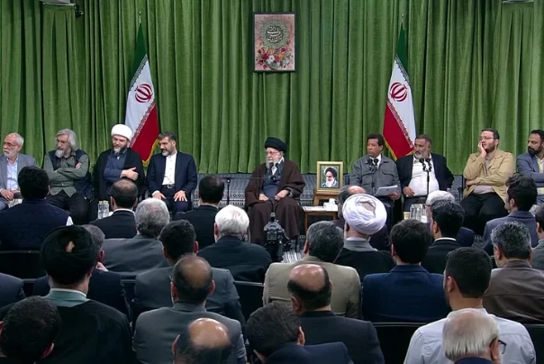 قائد الثورة: التحديات والصراعات اليوم في العالم هي تحديات إعلامية