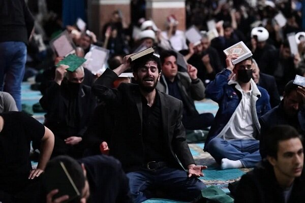 Iranians observe Qadr Nights