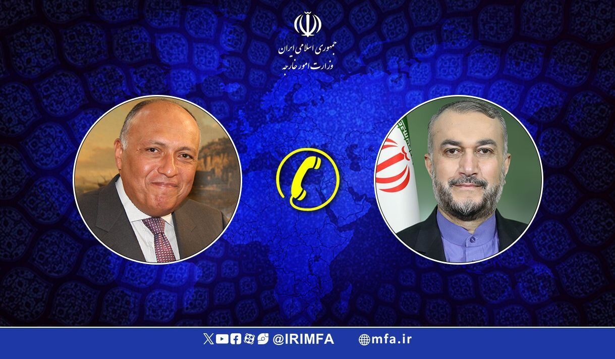 Iran, Egypt FMs discuss ways to broaden bilateral ties