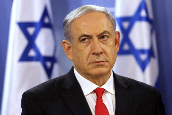 تصاویر لورفته از دستپاچگیِ نتانیاهو هنگام تمرین برای نشست خبری+فیلم