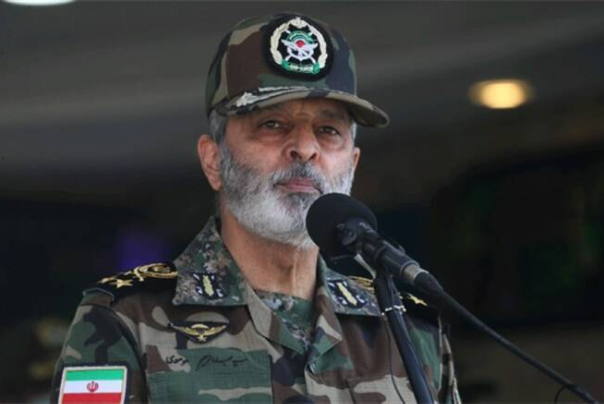 מפקד הצבא האיראני מזהיר את אמריקה ואת הישות הציונית