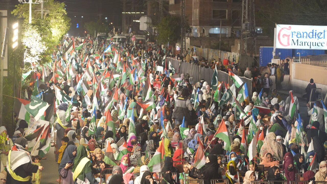 Pakistanis hold massive demo in support of Palestinians