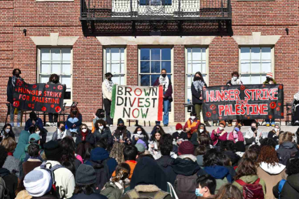 Американский университет Брауна согласился на просьбу студентов