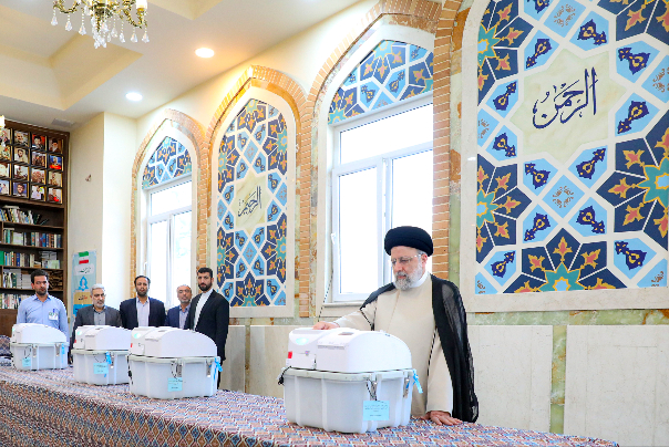 گزارش تصویری | شرکت رئیس جمهور در دور دوم انتخابات مجلس شورای اسلامی تهران
