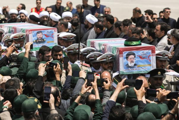 نقل جثمان الرئيس الشهيد الى مدينة مشهد لمواراته الثرى