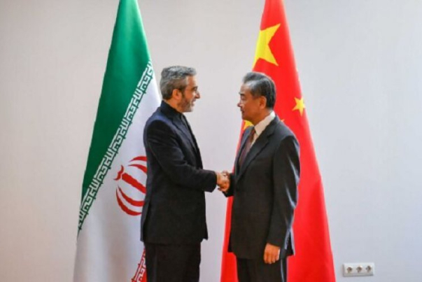 بكين تؤكد حق طهران في الدفاع عن سيادتها وأمنها وكرامتها الوطنية