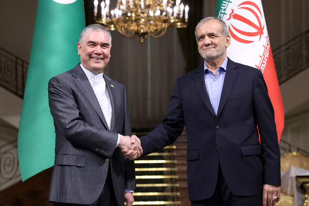 ايران وتركمانستان توقعان 4 وثائق للتعاون المشترك