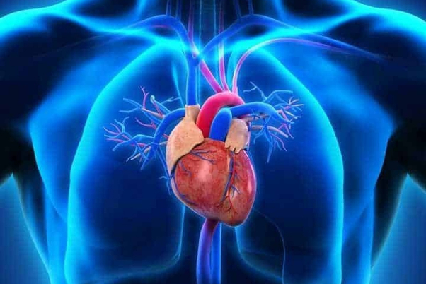 يقلل الوفيات بنسبة 50٪.. خبراء ايران ينجحون في توطين جهاز صدمة القلب التلقائي