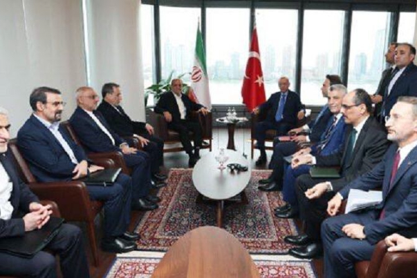 بزشكيان: المستقبل الأفضل للدول الإسلامية يعتمد على الجهود الناجحة لتحقيق الوحدة