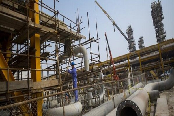 خلال 3 اشهر.. وزارة الاقتصاد الايرانية تصادق على استثمارات اجنبية بقيمة مليار و800 مليون دولار