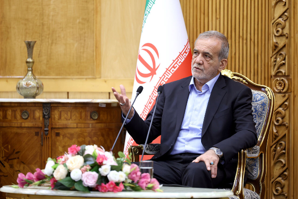 بزشكيان: البريكس هي وسيلة للخروج من الاحادية الأمريكية