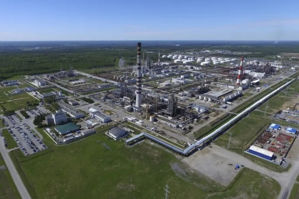 روسيا تسعى لدمج شركاتها النفطية لتشكيل عملاق عالمي