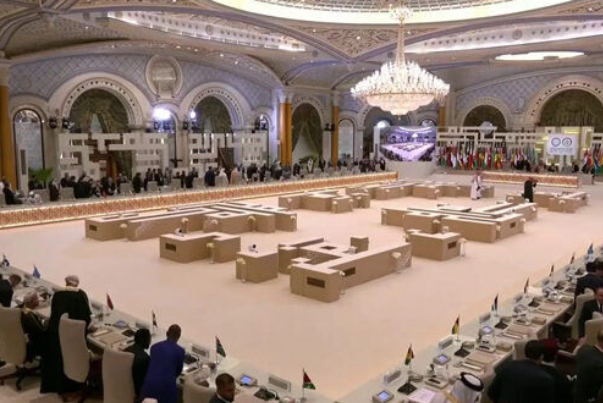 البيان الختامي للقمة العربية -الإسلامية: المطالبة بوقف العدوان الإسرائيلي على قطاع غزة ولبنان وتوفير الدعم الإنساني لهما