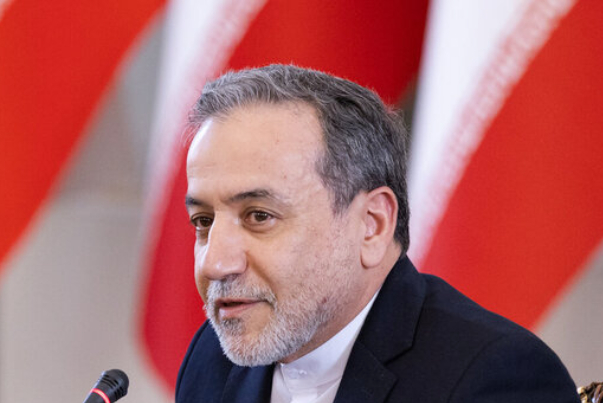 عراقجي يؤكد على وجود قلق مشترك بين الدول بشأن التهديدات الصهيونية في المنطقة