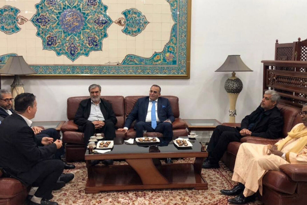 وفد من لجنة الأمن القومي بمجلس الشورى الاسلامي يصل الجزائر