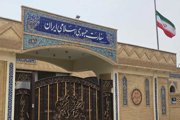 السفارة الايرانية في الامارات ترفض بشكل قاطع مزاعم ضلوع ايران بمقتل الحاخام الصهيوني