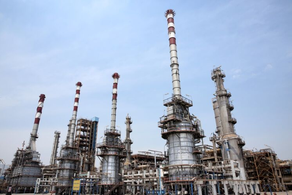 قريبا تشغيل المرحلة الثانية من مشروع نفطي ضخم غرب ايران.. هذه هي التفاصيل