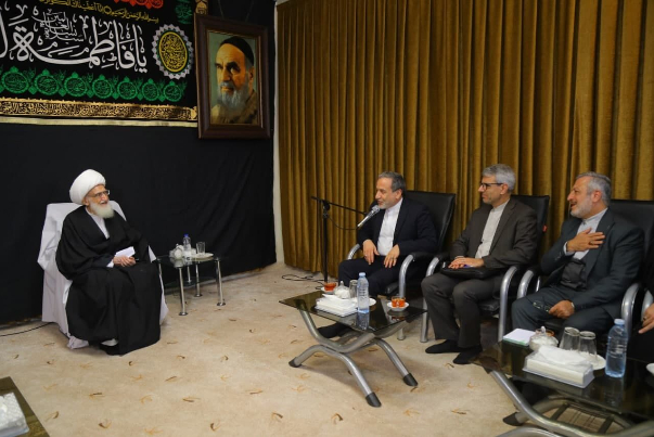 وزير الخارجية يلتقي مراجع الدين في قم المقدسة