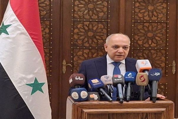 الجولاني يؤكد استمرار عمل المؤسسات العامة بإشراف رئيس الوزراء السوري