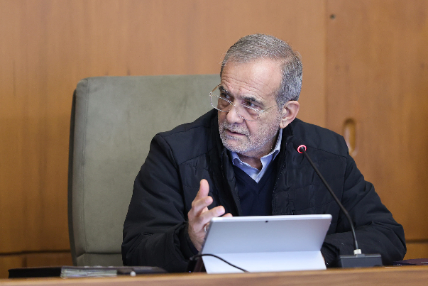 رئيس الجمهورية يدعو للمضي قدما لنقل الصلاحيات للمحافظين