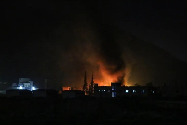 الاحتلال يواصل عدوانه على سوريا ويقصف أرياف دمشق واللاذقية وطرطوس