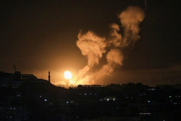 غارات عنيفة في طرطوس.. وقرى في شمال لبنان اهتزت نتيجة الضربات