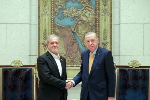 ما الذي قاله الرئيس بزشكيان لنظيره التركي حول التطورات في سوريا؟