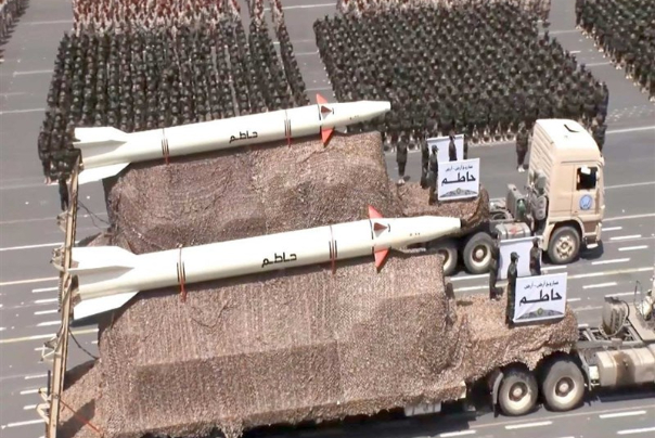 القوات اليمنية تستهدف حاملة الطائرات الأمريكية ” ترومان”