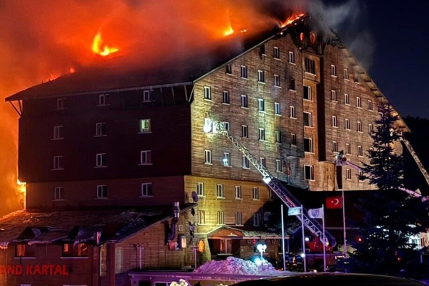 تركيا.. ارتفاع حصيلة ضحايا حريق بولو إلى 76 قتيلا