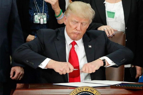 هل يبحث ترامب عن صفقة أم لعبة سياسية؟