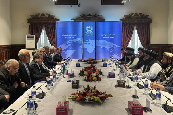 عراقجي يؤكد على توسيع العلاقات الثنائية بين ايران وافغانستان بما يخدم المصالح الوطنية للبلدين