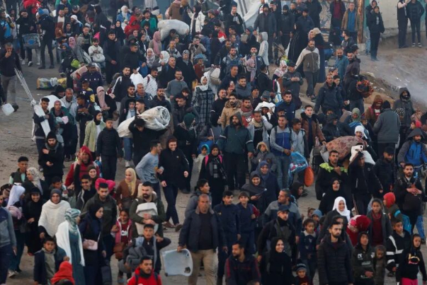 بدء عودة النازحين إلى شمال قطاع غزة